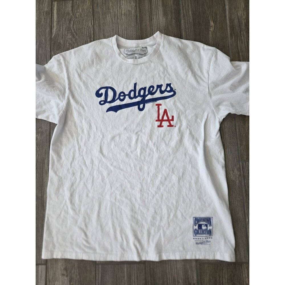 Los Angeles Dodgers Mitchell & Ness T Shirt Size XLarge Brooklyn Throwback. EUC